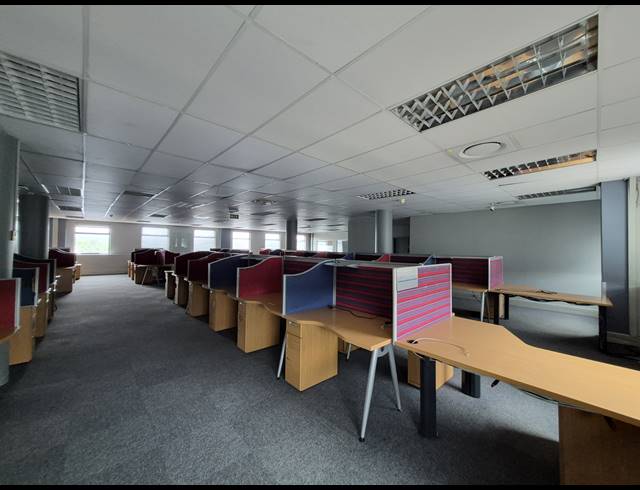 860M² OFFICE TO LET IN SUNNINGHILL